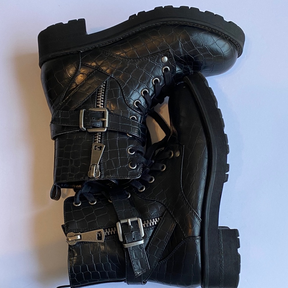 Mia Marcell Faux Crocodile-Embossed Leather Women's Ankle Boots [Grunge] - Picture 6 of 6